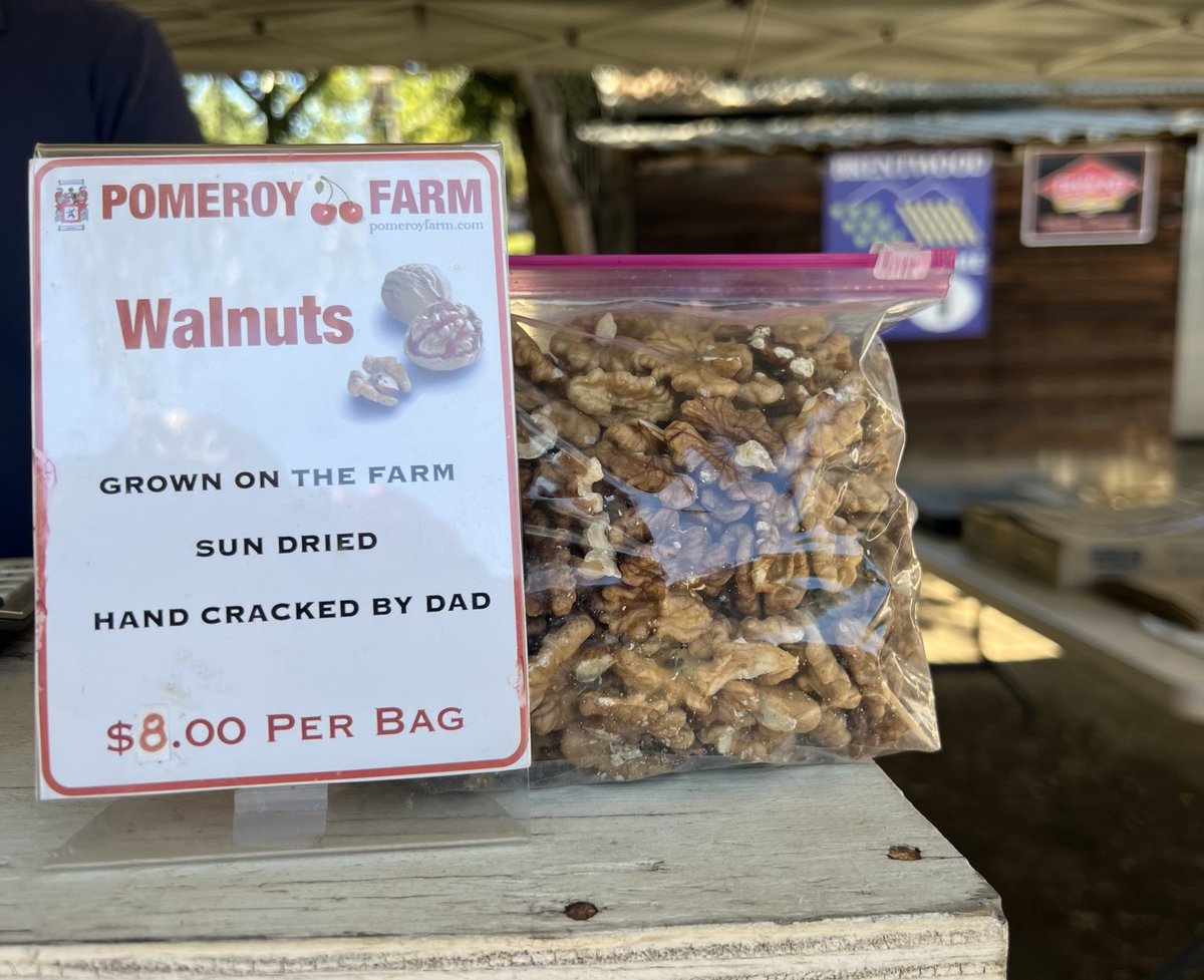 Last #Summer at #Upick at Pomeroy farm in <a href="/CA_Brentwood/">City of Brentwood, California</a> for Apricots &amp; Walnuts that were ‘hand cracked by dad’ :) #California #food #foodie #farmspaces #getoutside <a href="/VisitCA/">Visit California</a> <a href="/FoodTravelChat/">#FoodTravelChat</a> #foodtwitter #TwitterNatureCommunity #HealthyEating