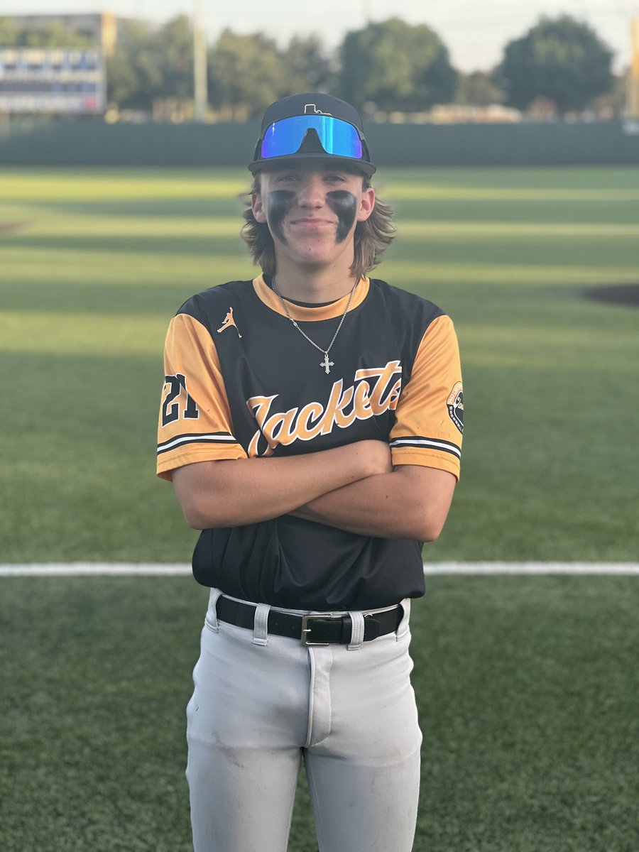 FiveToolTexas's tweet photo. #SummerShowdown F: @HoustonJackets 10, SPL Scissortails Red 1
PoG: @LadetMatthew 3-3, 3B, 4 RBI, R
Pitcher: Caleb Floyd 3 IP, K, 0 ER
Notable: Parker Brocato 2-2, RBI, 2R https://t.co/SYWLNZ0eIG