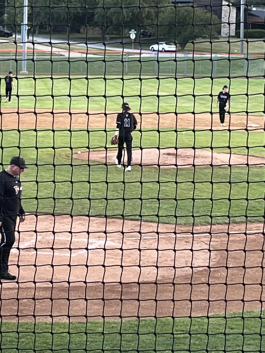 RickyDragoni's tweet photo. Scoony with the 4 shutout innings! Tigers lead 3-0. @BrendanScoony #baseball #tigers #shutouts #pitcher @WDMValleybball @vhstigers https://t.co/m97TBb6db8