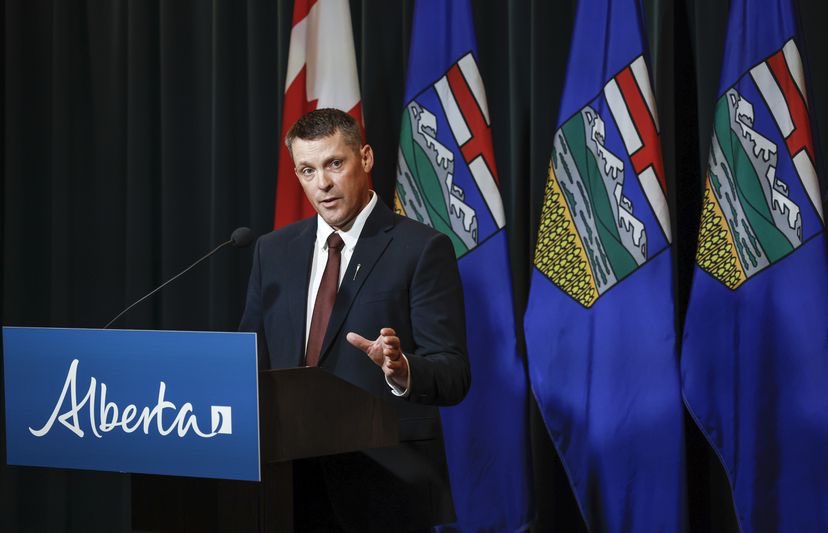 The UCP presented sunny fiscal year-end results this week but both the Alberta Finance Minister &amp; officials mostly sidestepped questions regarding the elephant in the room – the current fiscal year…2023-24 is so far shaping up to be less rosy. theglobeandmail.com/canada/alberta…
