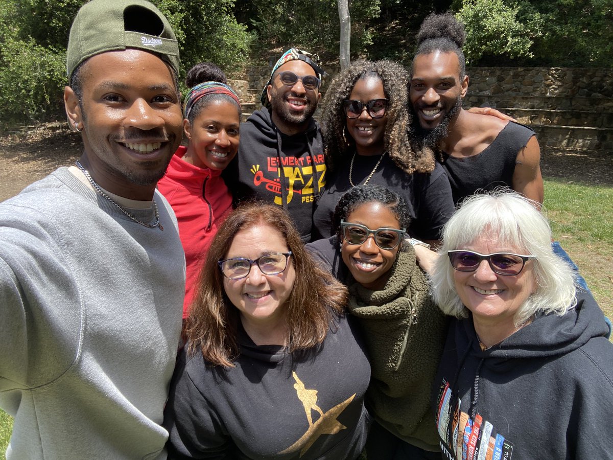 Dance and Dialogue teacher retreat today in Temescal Canyon! A time to share gratitude, laughter and many stories. A time to refuel and decompress from the last very busy year. This is the main team that pulled us through! 🌹🌹🌹💖💖💖
👏🏽👏🏽👏🏽💖