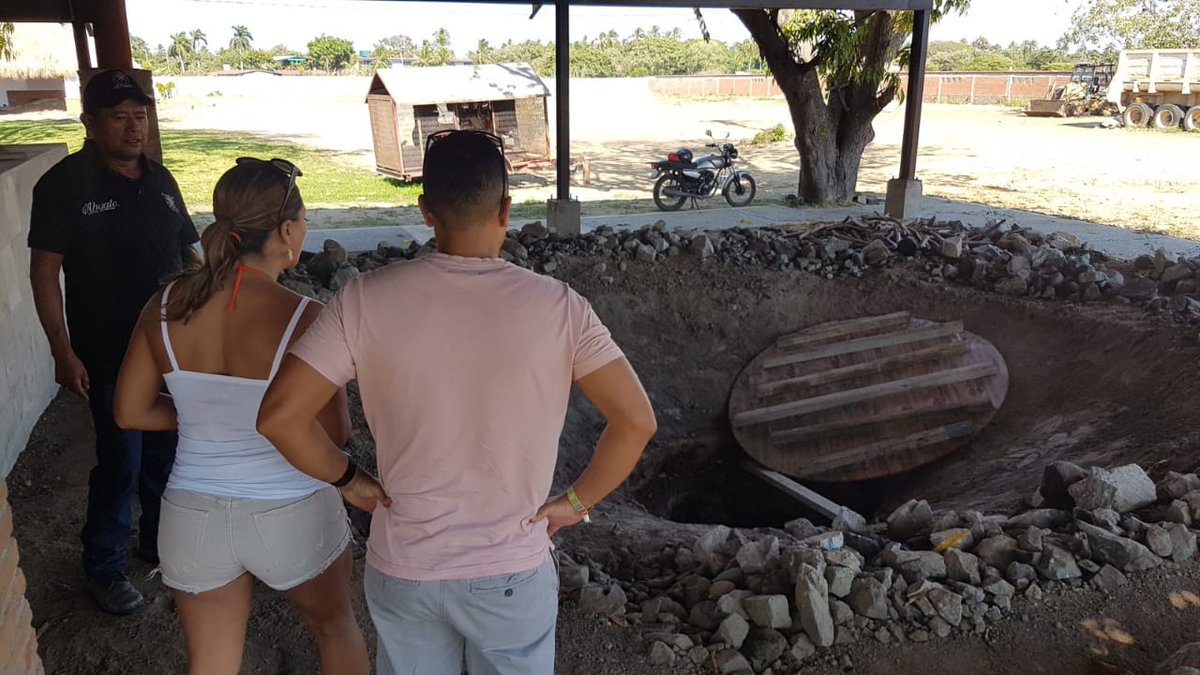 solimperialaca's tweet photo. #Hilo #quintosolimperialtours

Recorrimos la #rutadelmezcal con nuestra pareja de #mezcalovers que pudo conectar con la naturaleza y probar el delicioso sabor del @mezcal_ahuate 💯 #Acapulco #Guerrero

Somos https://t.co/KulN0H7lmL https://t.co/dOf26HKzkQ