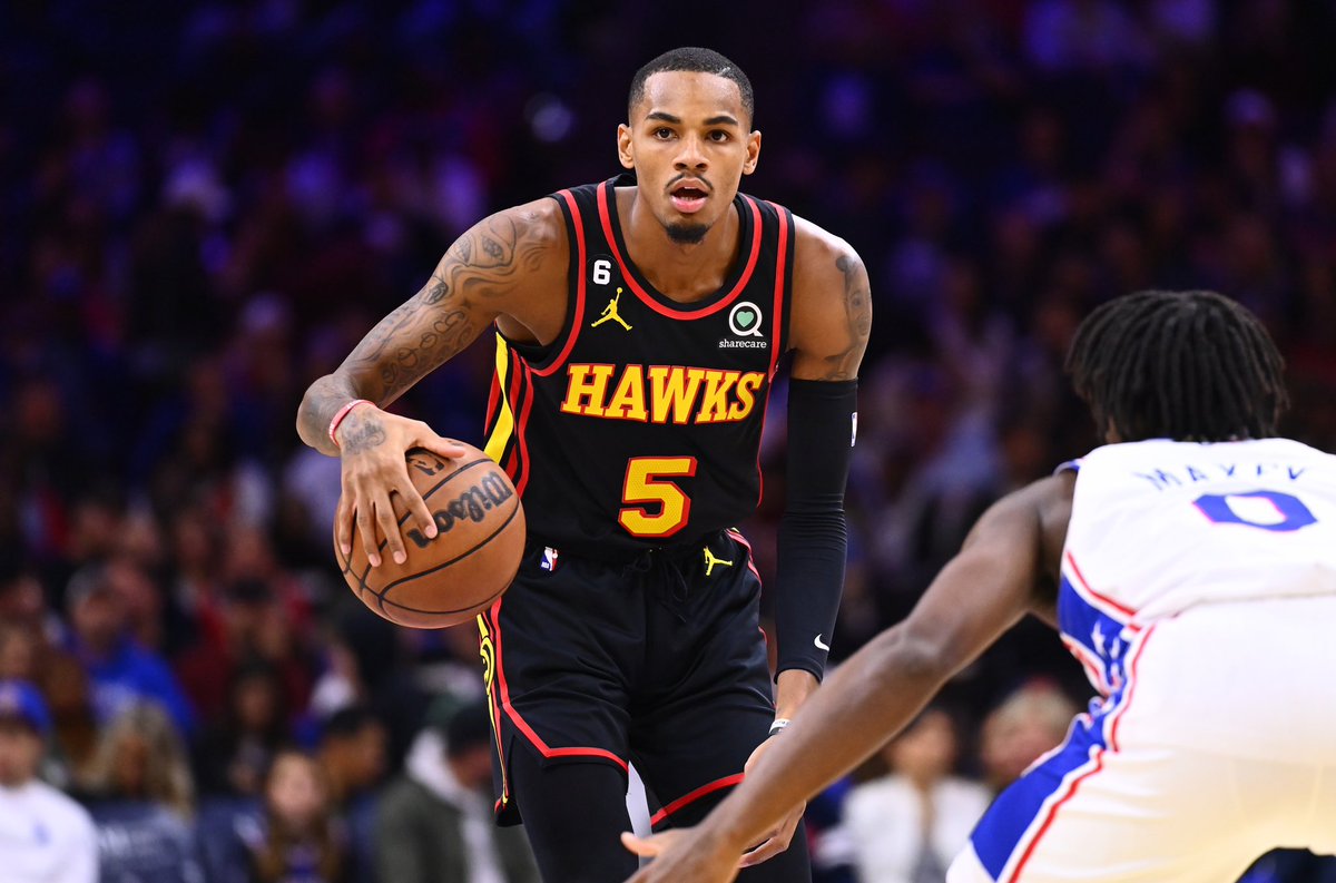 gxrrettgsn's tweet image. Fred VanVleet getting a 3-year/$130M deal all but guarantees Dejounte Murray to receive a max contract next offseason, leaving the Hawks in a tough position.

I like DJM as a player, but I’m not sure his fit next to Trae is worth them giving him that type of money. 

What should…