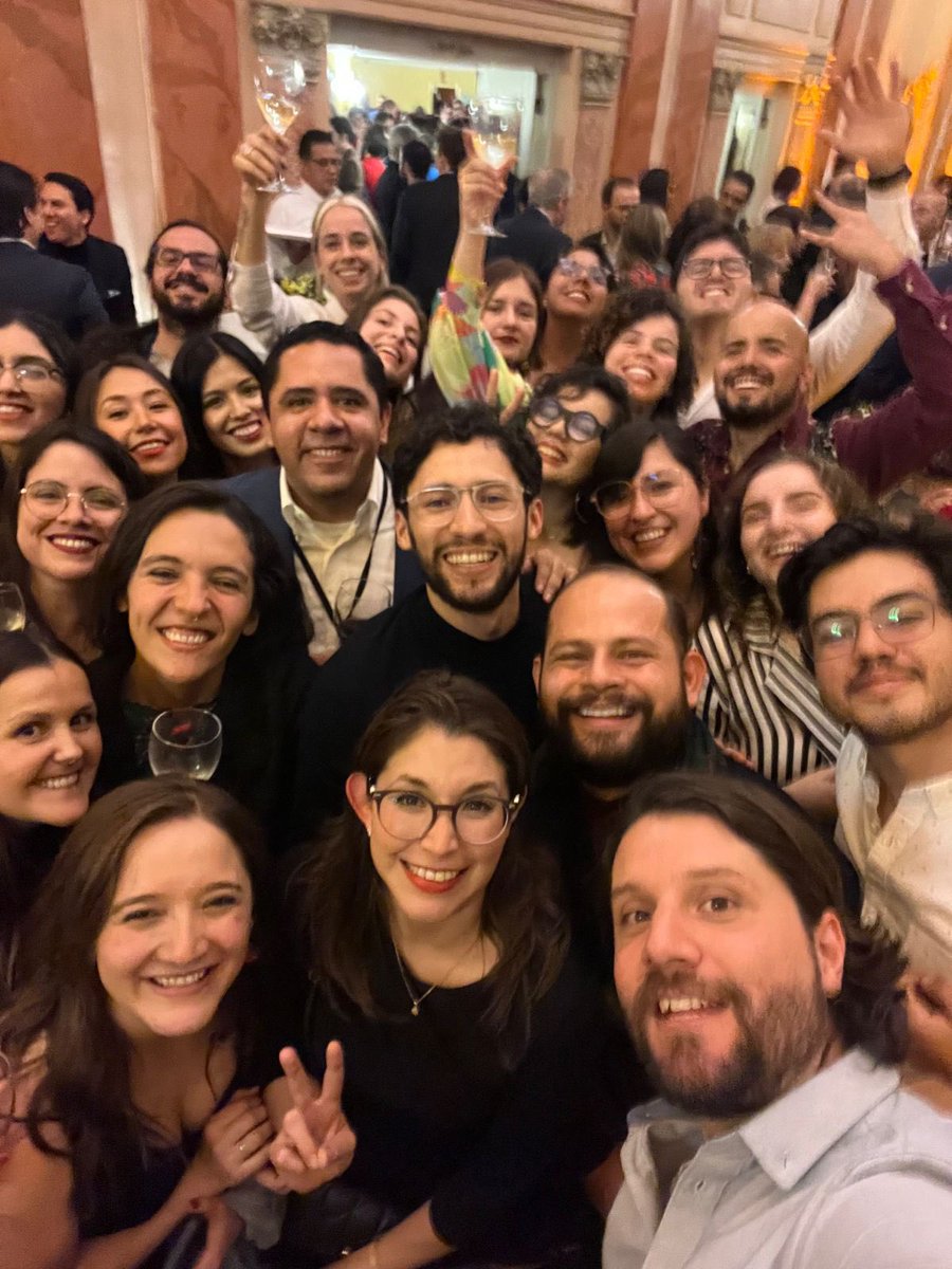 La #RedLATAM de @DLatitudes es lo más hermoso que me ha dado el periodismo y la vida. Hoy nos juntamos en el @FestivalGabo para celebrar las mejores historias de Iberoamérica. ¡Salud!