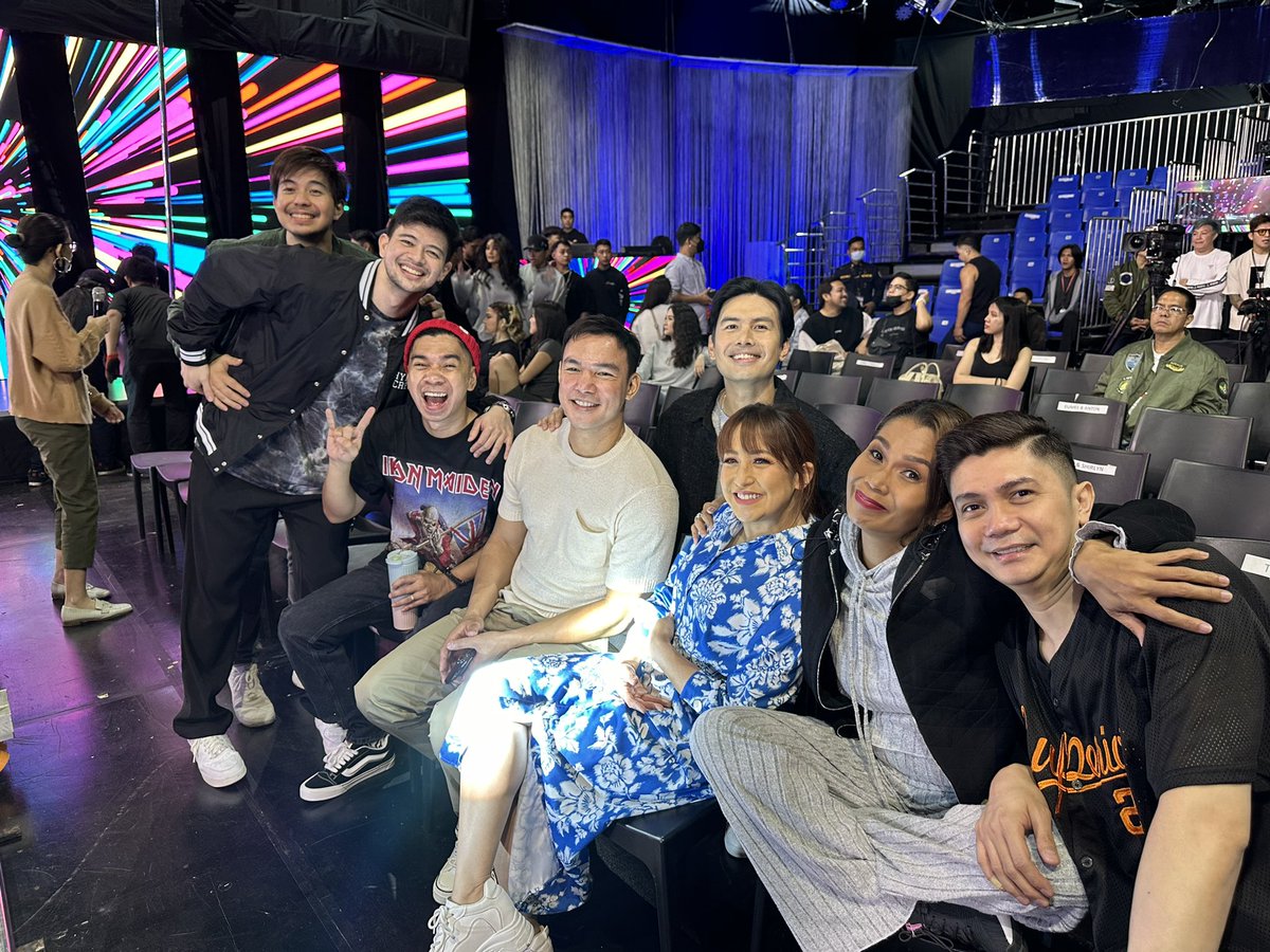 ericjohnsalut's tweet photo. Ibang level ang saya!!!  #IbaAngSayaSaShowtime https://t.co/qwsc8HpUiU