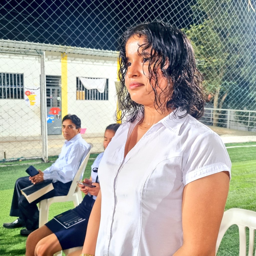 JoseUrciaCarlos's tweet photo. "He aquí, yo estoy a la puerta y llamo; si alguno oye mi voz y abre la puerta, entraré a él y cenaré con él, y él conmigo."

Sabina, Maricielo y Lesly decidieron aceptar a Jesús como su único Salvador. #EGozoEnJesús #YoVoy #DMItcubambaC https://t.co/ffBXanESvb