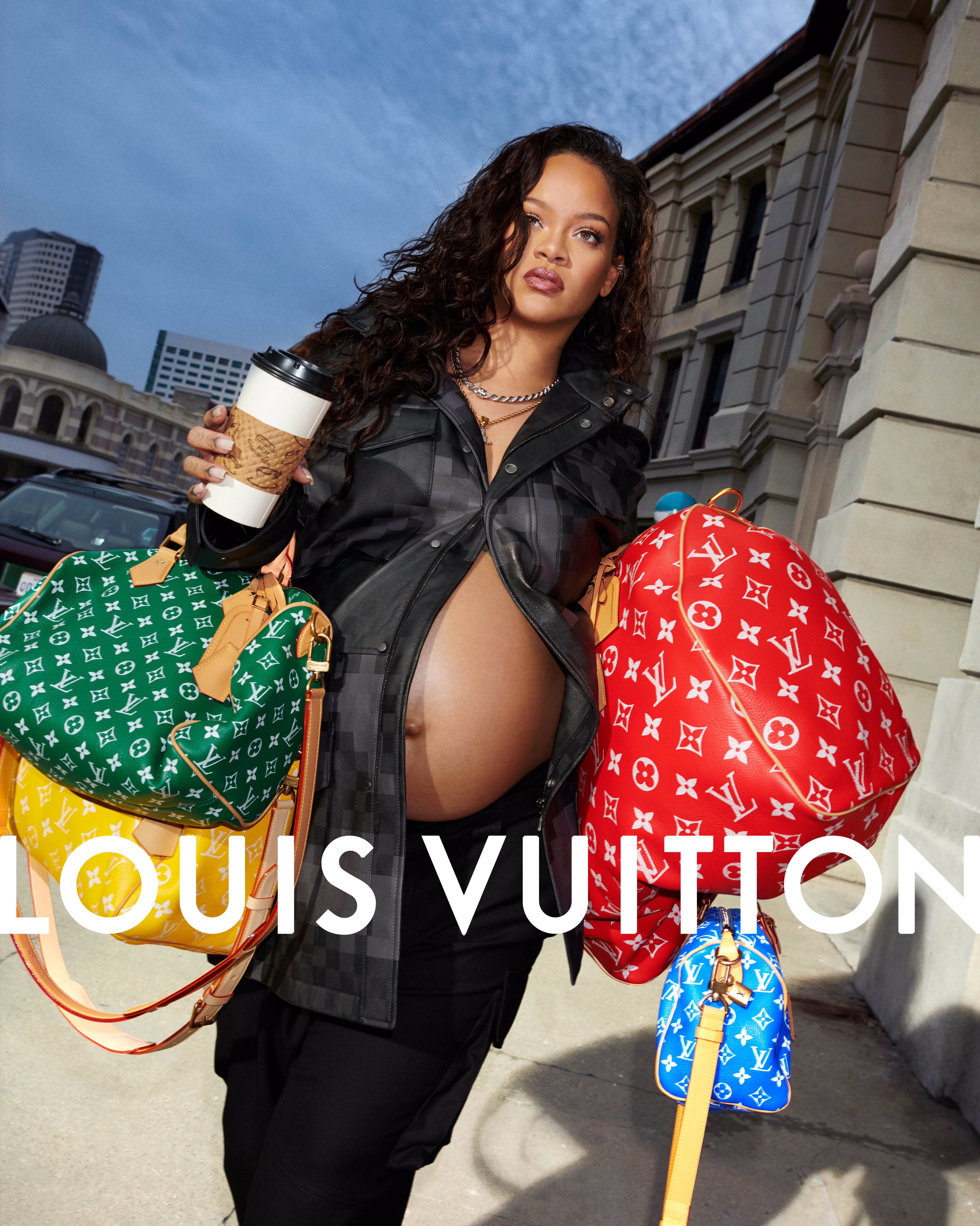 𝖌𝖆𝖇𝖗𝖎𝖊𝖑 on X: rihanna for louis vuitton (new pic).   / X