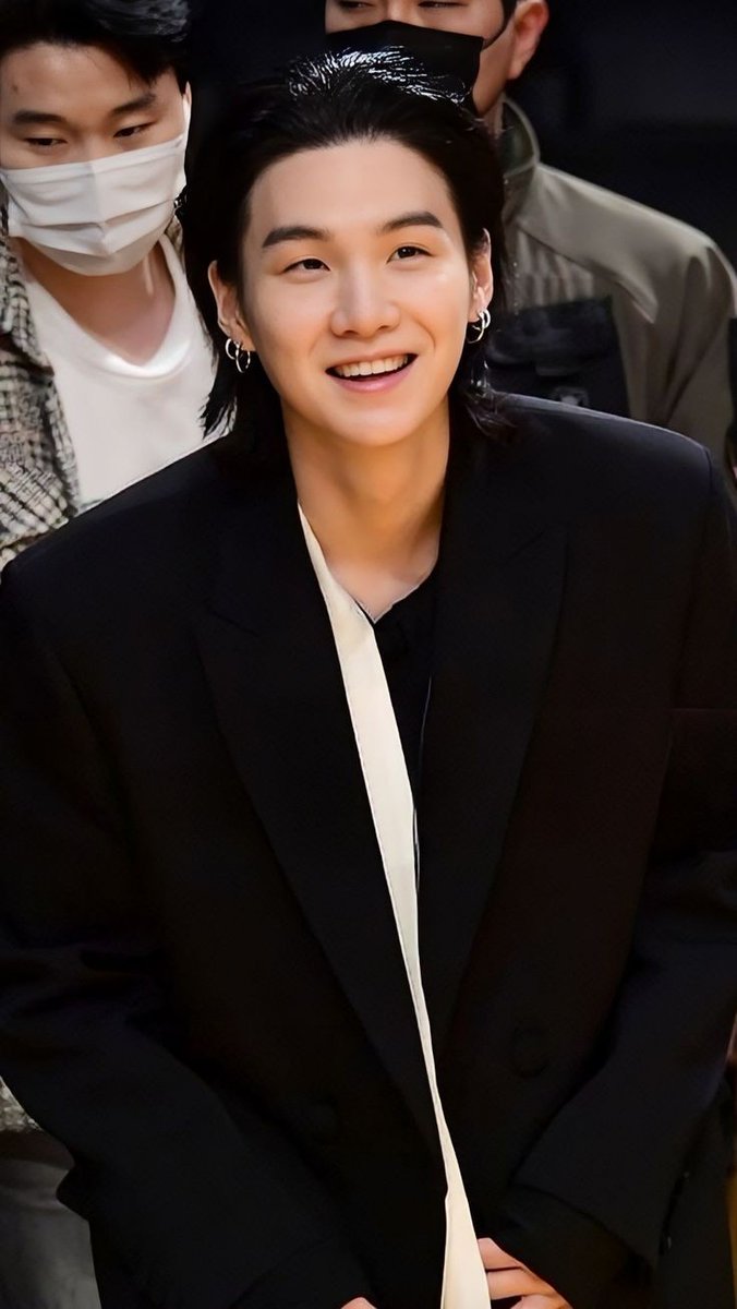 LORDXXDEAD's tweet photo. ⠀ 
⠀⠀       ˓ 30.06 ˒ — 📂: 𝗡𝗲𝘄 𝗣𝗼𝘀𝘁. 
     ‹ ﹫𝙻𝙾𝚁𝙳𝚇𝚇𝙳𝙴𝙰𝙳 𝘃𝗶𝗮 𝗜𝗻𝘀𝘁𝗮𝗴𝗿𝗮𝗺 ›

Felices de poder acompañar a @BAC0NB0Y1 en la premiere de  @GreatShowmanRP, la cual no dudamos será todo un éxito! ¡Felicidades a todo el equipo! 👏

🎩; #GreatestShowRP https://t.co/WueHz1Ar6d