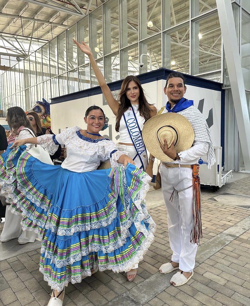 misscoltoday's tweet image. #MissInternationalColombia2023 Nuestro S☀️L (@sofia_osio)👸🏻 brillando desde Ibagué en las fiestas de este municipio.

De nuevo en 🇨🇴 nuestra Srta Col continúa recorriendo los rincones del país demostrando su compromiso con la 👑 y que es digna del título de (@MissInterOrg) ❤️.