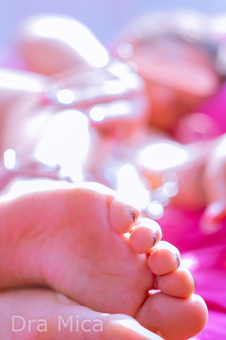 Hoy mimo a mis pajeros fans de las patitas ❤️ https://t.co/hg2wPiC4FZ<a href="/tag/mvsales"class="tags"><span>#mvsales</span></a>