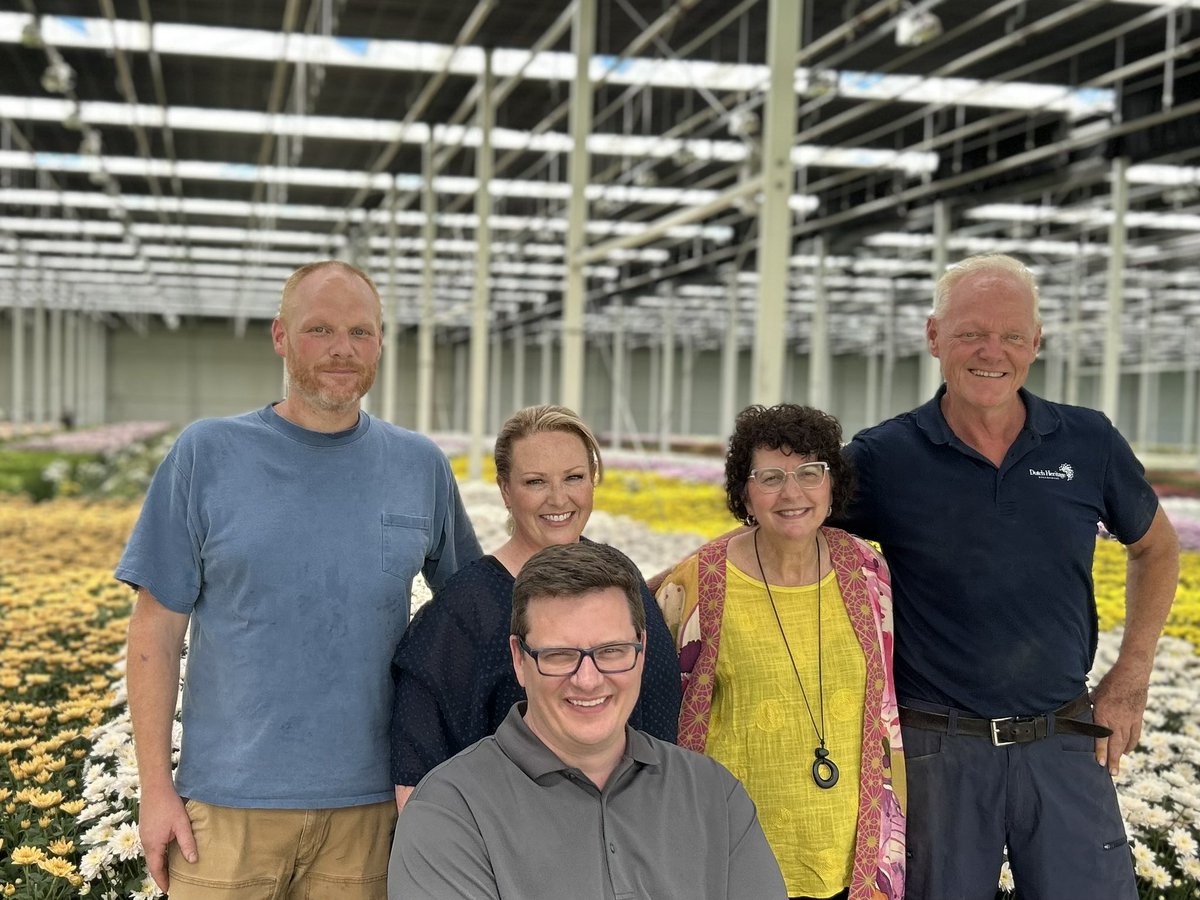 kellipaddon's tweet photo. Great time this afternoon at Dutch Heritage Greenhouse learning all about the operation & Chrysanthemums with Minister @Pam_Alexis_ & #Chilliwack MLA @dacoulter
Thank you Art & Lukas Breugem for taking time to show us around and share with us about the business.
#GrowBC #BuyBC https://t.co/WTobAcsRqs