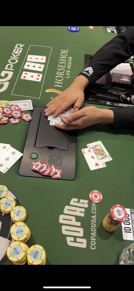 TiffnyMichelle's tweet image. Wow. Just wow. SB v BB slaughtery 🪓🩸Watch the hand on my IG story.

6.5bb ish

#pokerisfun @pokerstakecom