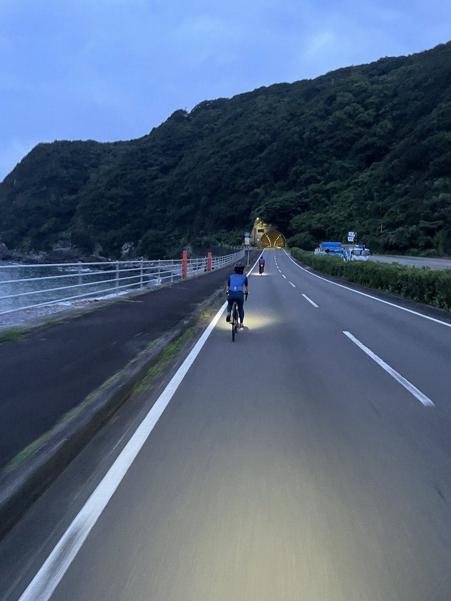 coffeetop_'s tweet photo. 本日7\1日よりロードバイクスタンプラリ~開催します!
CoffeeshopTOPと.宿毛市の水滸さんの2店舗それぞれを、ロードバイクで来店して飲食すると、オリジナルステッカーをプレゼント♪
#CoffeeshopTOP #中華旬彩水滸 #宿毛市 #土佐清水市 #ロードバイクスタンプラリ~ #R321 https://t.co/xe2DS5PiOB
