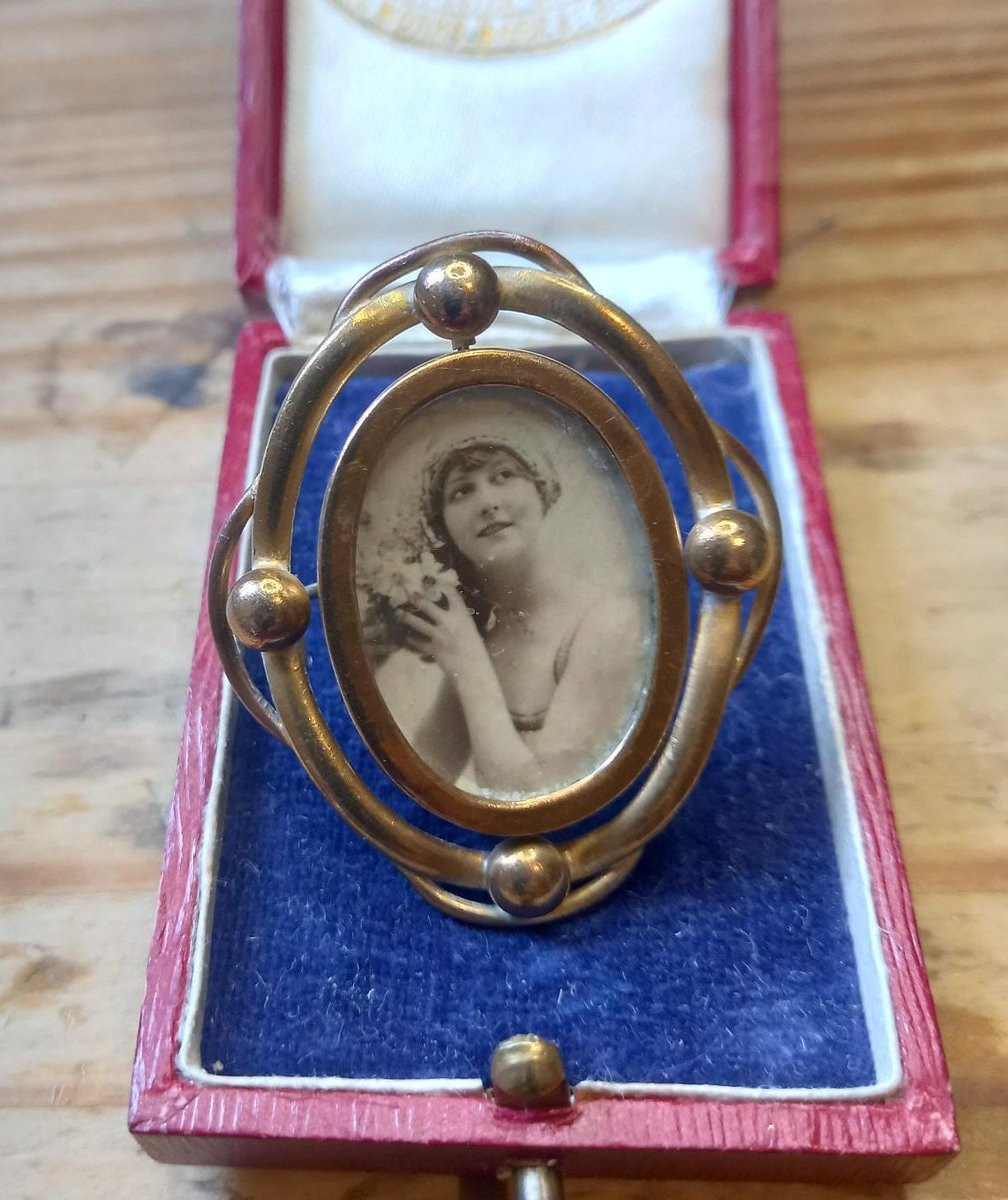 Excited to share the latest addition to my #etsy shop: EDWARDIAN ROLLED GOLD swivel photo locket brooch etsy.me/3CVMW7N #women #antiquejewelsbyhelen