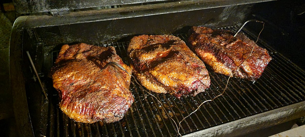 Go Big or Go BBQ tweet media