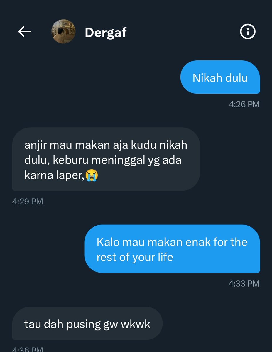 yourJaelly's tweet photo. diitolak 2 orang (baca @jeemark_ @yourdergaf) yang aku ajak nikah, mohon maaf nih kak sebelumnya  perasaan saya CANTIK deh??? https://t.co/nufsfl7RiK