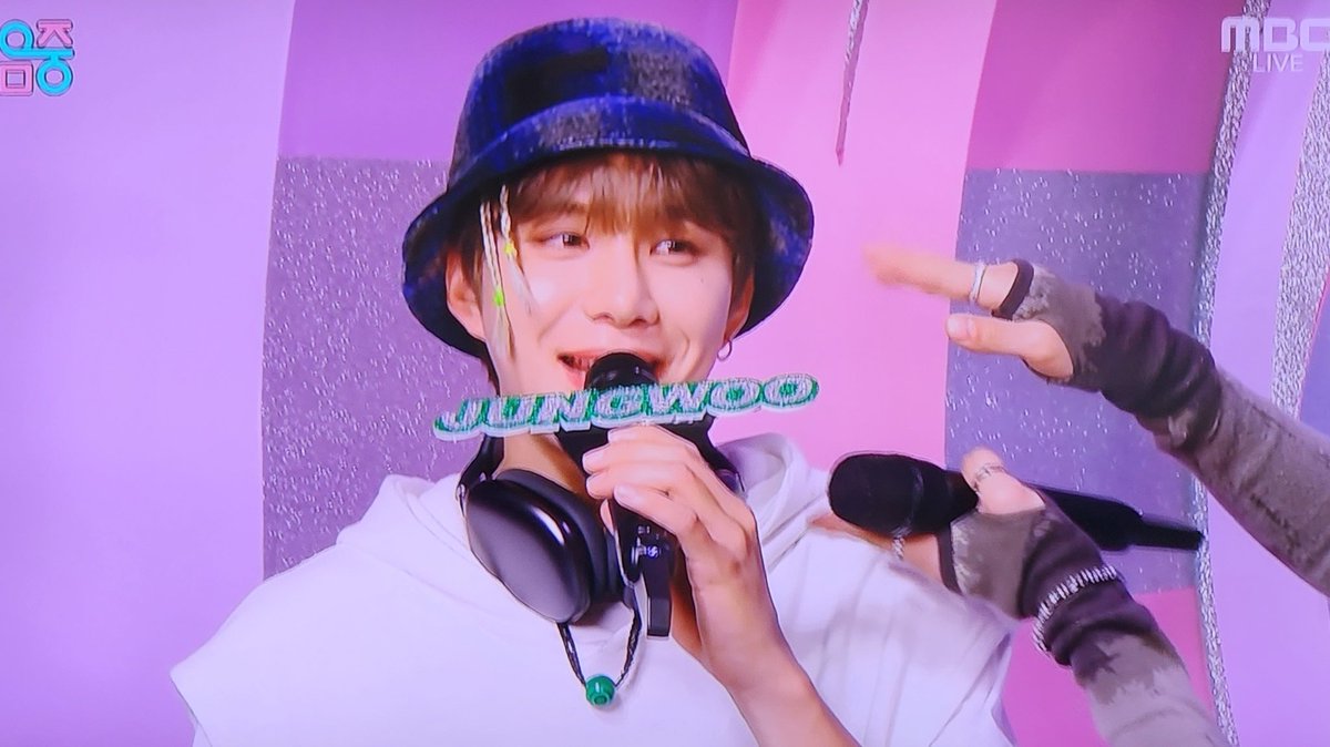 김포태민 별빛뽀짝해주는 탬 선배✨️
#TAEMIN #JUNGWOO