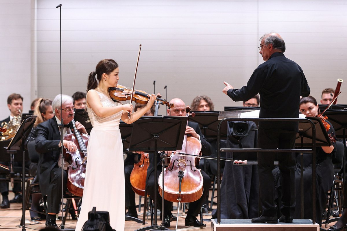 worldtimes_in's tweet photo. ๐ถโจ Triumph of South Korean musicians at the Tchaikovsky Competition! Their extraordinary performances captivated the world, proving that music knows no boundaries. ๐
๐
๐ฅ๐ฒ๐ฎ๐ฑ ๐บ๐ผ๐ฟ๐ฒ ๐ฎ๐ ๐๐๐.๐๐ต๐ฒ๐๐ผ๐ฟ๐น๐ฑ๐๐ถ๐บ๐ฒ๐.๐ถ๐ป
#TchaikovskyCompetition #SouthKoreanMusicians https://t.co/GIhiLk9gQ7