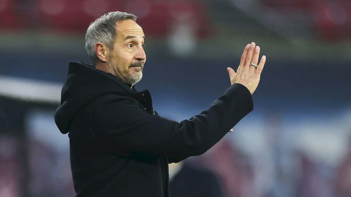 FlashcodeYT's tweet image. 🚨Adi Hütter grand favori pour le poste de coach de l’AS Monaco !