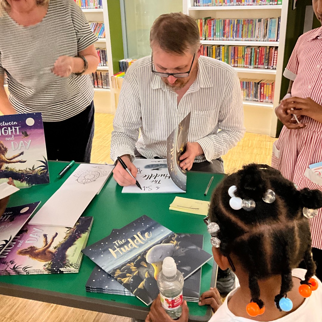 OxfordChildrens's tweet photo. Last month our brilliant author &amp; illustrator, Sean Julian @FTSwan, met young readers at school &amp; library events. Thanks to @mostlybooks &amp; @lamlibs for your support. 

Between Night and Day is his latest picture book and is a story of friendship between an orangutan and a bat ✨ https://t.co/A5mQo4rTwv