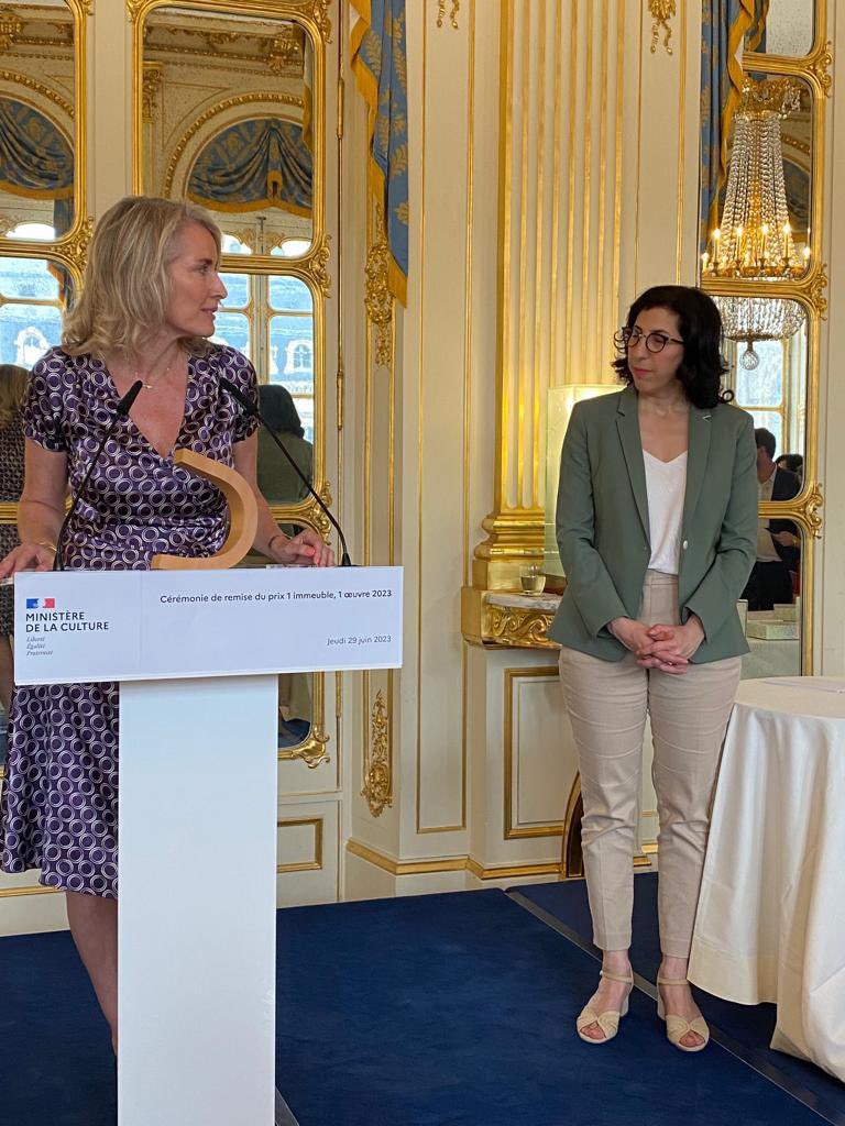 L’œuvre Beautiful View #1 de Sabina Lang et Daniel Baumann située dans l’écoquartier « Nanterre Cœur Université » de <a href="/Bouygues_Immo/">Bouygues Immobilier</a> a reçu le prix <a href="/immeuble_oeuvre/">1 immeuble, 1 œuvre</a> - décerné par le <a href="/MinistereCC/">Ministère de la Culture 🇫🇷</a> - qui distingue les oeuvres exemplaires du programme 1 immeuble 1 oeuvre. 🏆