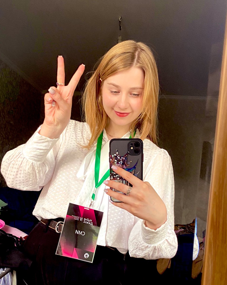 mr_tudum's tweet photo. В этом месяце я закончила ВУЗ 
Рассталась с девушкой, с которой встречалась больше года 
И нашла классную работу 

Вот так жмыхнуло меня, но чувствую себя классно 

Сегодня иду на фестиваль джаза как представитель СМИ https://t.co/okgSDUWDQF