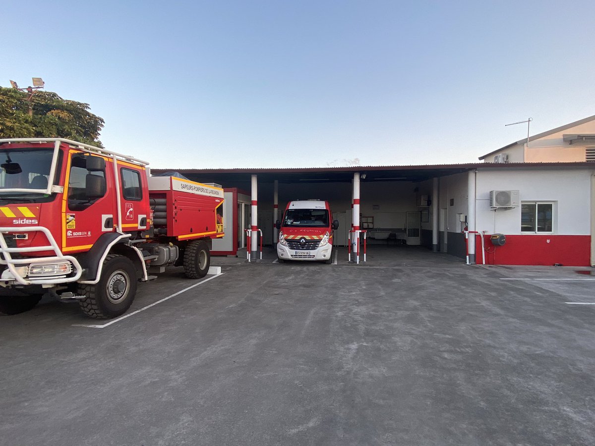 Antho_CHAUVEAU's tweet image. 🎬 Clap de fin d’un déplacement de 5 jours à l’île de La Réunion à la rencontre des autorités de tutelle et du personnel du @SDIS974 en appui de la section départementale du #SPASDIS - CFTC 974.

#pompiers #Pats
#SDIS #securitecivilededemain