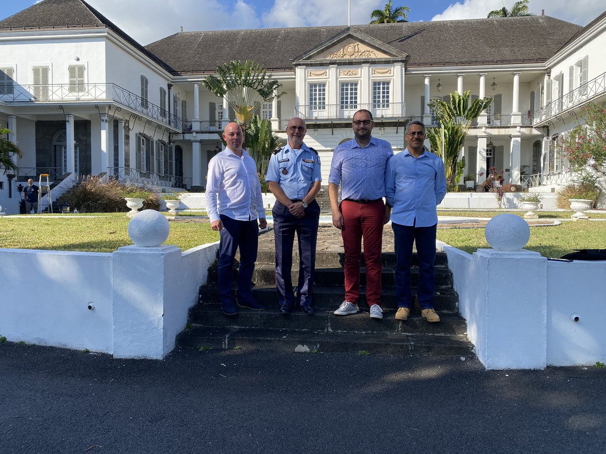 Antho_CHAUVEAU's tweet image. 🎬 Clap de fin d’un déplacement de 5 jours à l’île de La Réunion à la rencontre des autorités de tutelle et du personnel du @SDIS974 en appui de la section départementale du #SPASDIS - CFTC 974.

#pompiers #Pats
#SDIS #securitecivilededemain