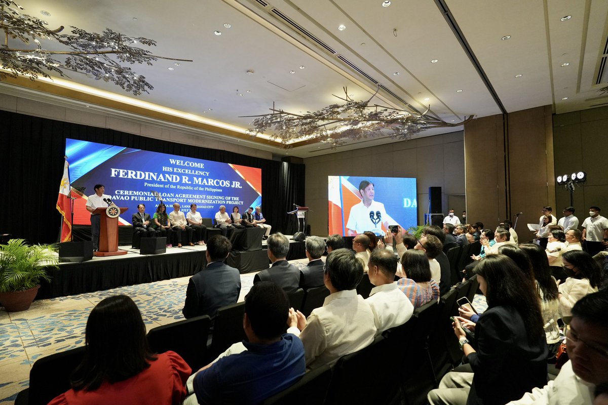 Naging saksi tayo ngayong araw sa Ceremonial Loan Agreement Signing para sa Davao Public Transport Modernization Project sa pagitan ng Department of Finance (DOF) at ng Asian Development Bank (ADB) dito sa Davao City.