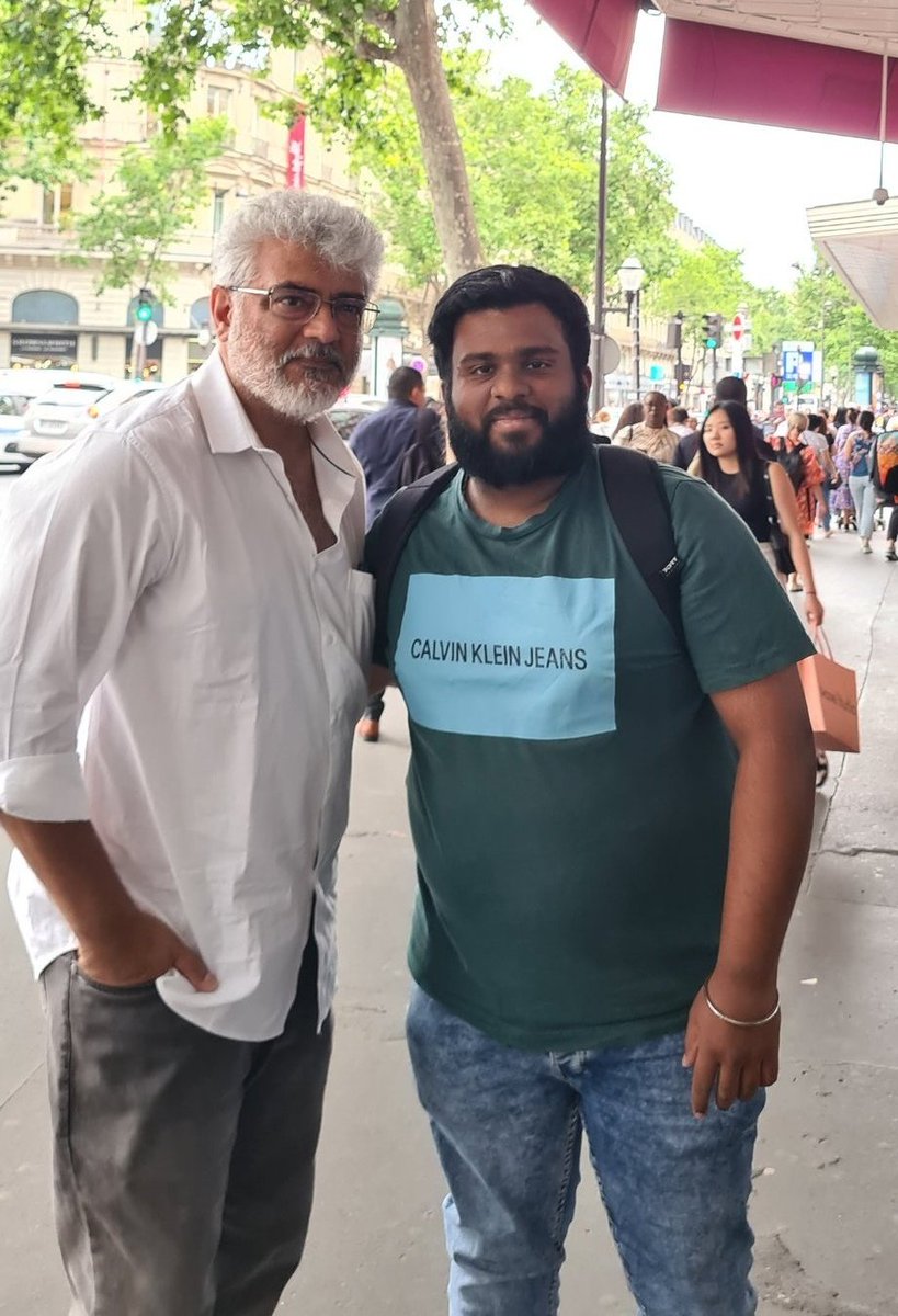 ThalaAjith_FC's tweet photo. Smart AK 💥 Latest Photo With Fan ..

Be Ready To Witness Verithanama AK In  #VidaaMuyarchi 🔥

#AjithKumar 😎 https://t.co/gdz1fQLCBp