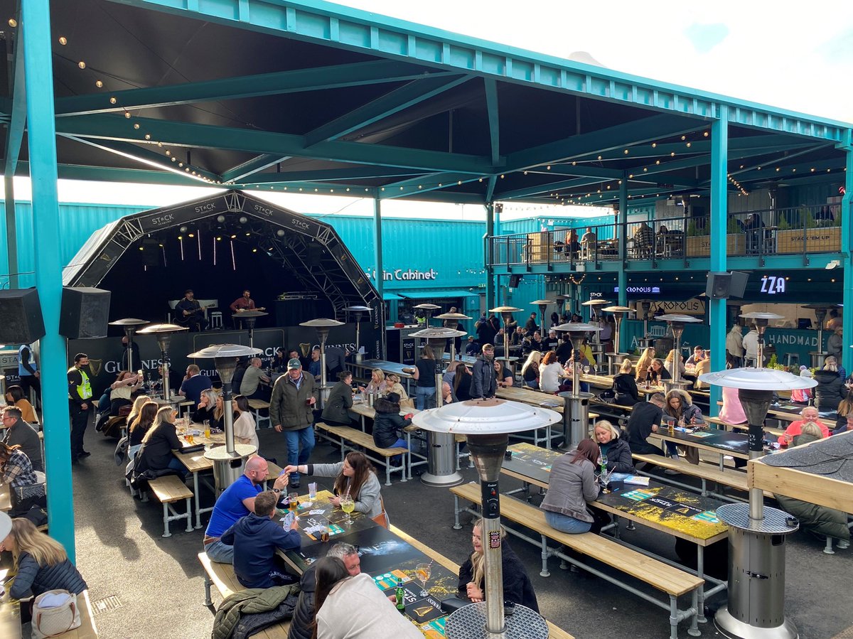 There's no other place we'd rather be! 

Bringing you the best food, tunes and bevs along the coast 💙