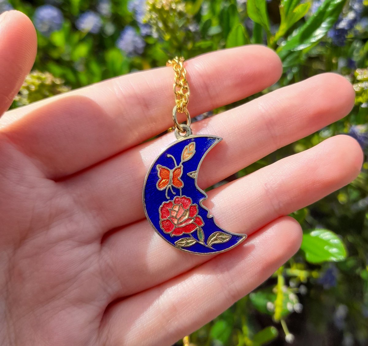 amanteboutique's tweet photo. Each month I set new goals for my small business ☺️

This month's are:
🌙 Sell these statement pieces
🌙 Reach 1000 total orders before my birthday
🌙 Restock the emporium

I'll update you along the way!

Link to shop:
https://t.co/8V2t5SKP02

#UKGiftAM #UKGiftHour https://t.co/q8Ht52JraA