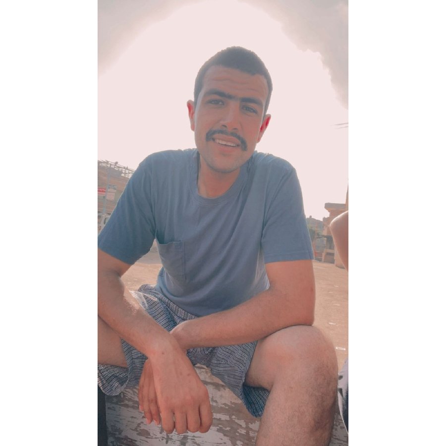 "كن جميلا لكي تري الجمال حولك دائما" 💜