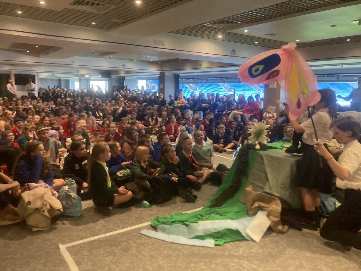 Eco_Group's tweet photo. 🙏🏼 June
✅200+ year 9 @CheshireShow 
🌎41 primary schools. 13 high schools joined us at Sustainability Learning Conference NW with 34 exhibitors and workshop providers 💚
📍House of Commons &amp; Lords with 16 schools across UK 🇬🇧 
🖊️ Solar installation to produce 40% electricity ☀️ https://t.co/CiHRIXcs09