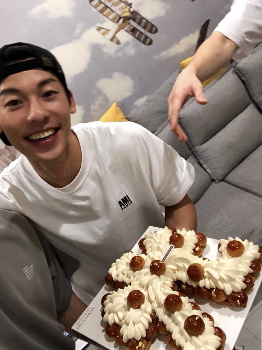 dora_HGH's tweet photo. ╔════════════╗
      대만 허광한 투어 장소 모음
╚════════════╝ 

1. 생일케이크 

📍Quelques Pâtisseries
https://t.co/rvBSzOUyXv https://t.co/c1U3kWmg70