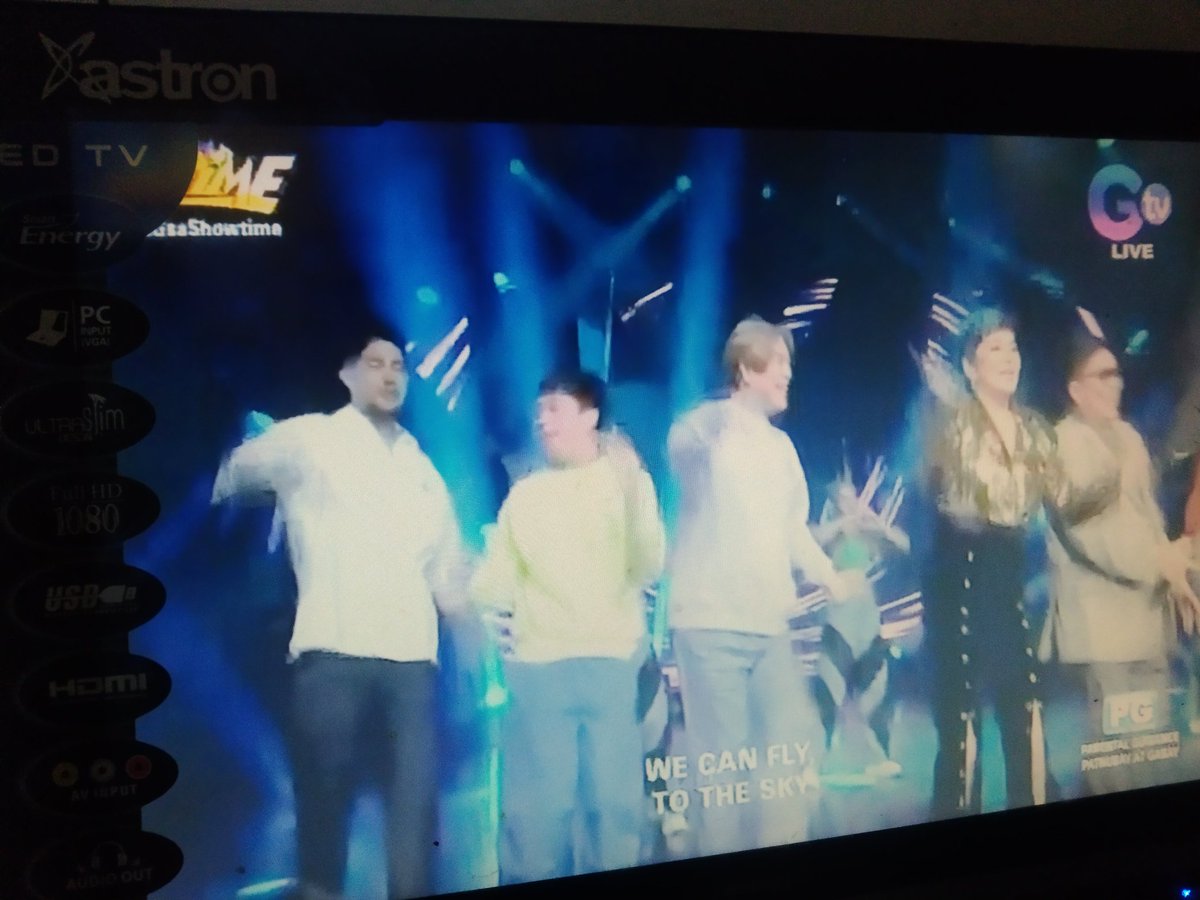 Xelaibanez's tweet photo. #GnaGsaShowtime https://t.co/zuEmuaJ56x