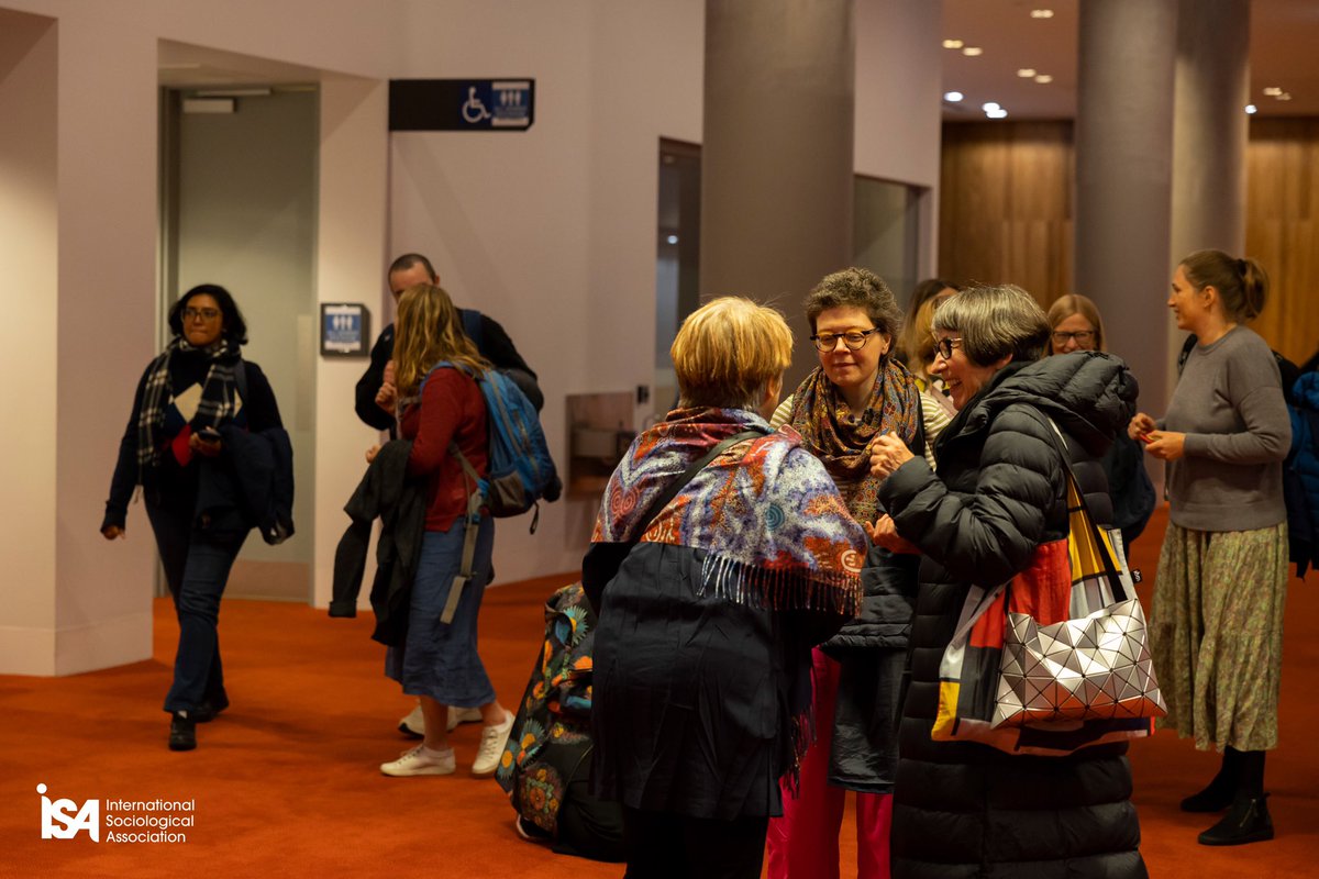 Busy days at #ISAWCS23 

Capturing the moments 📸

#VisitMelbourne #MeetInMelbourne #VisitVictoria