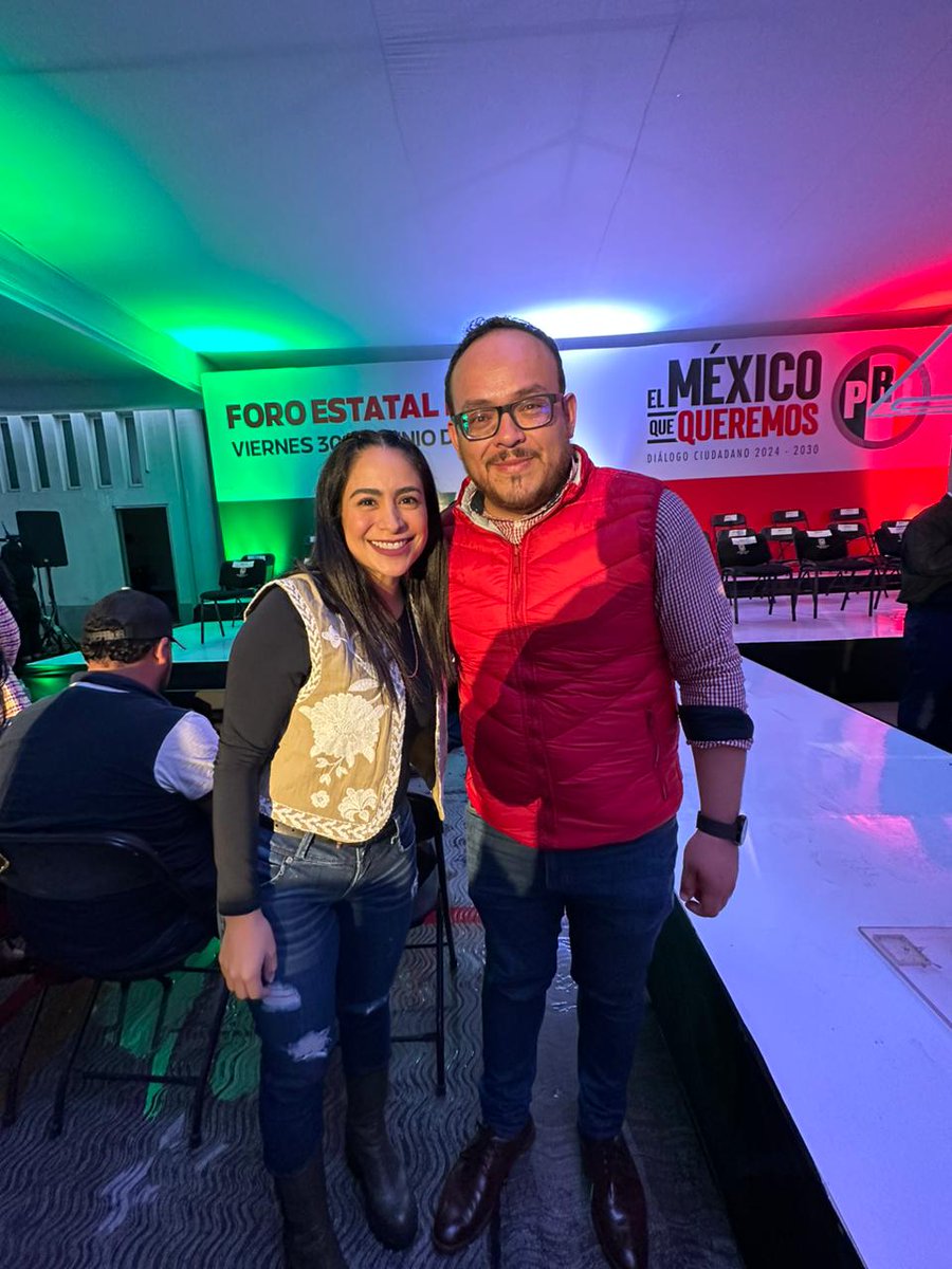 Hoy, el <a href="/PRIdePUEBLA/">CDE PRI Puebla</a> dio inicio a los foros #ElMéxicoQueQueremos con la ponencia "Gobiernos de Coalición", impartida por la Dra. Claudia Ramón, politóloga e investigadora de la UPAEP, esto en presencia de gran parte del priísmo poblano. 

1/2