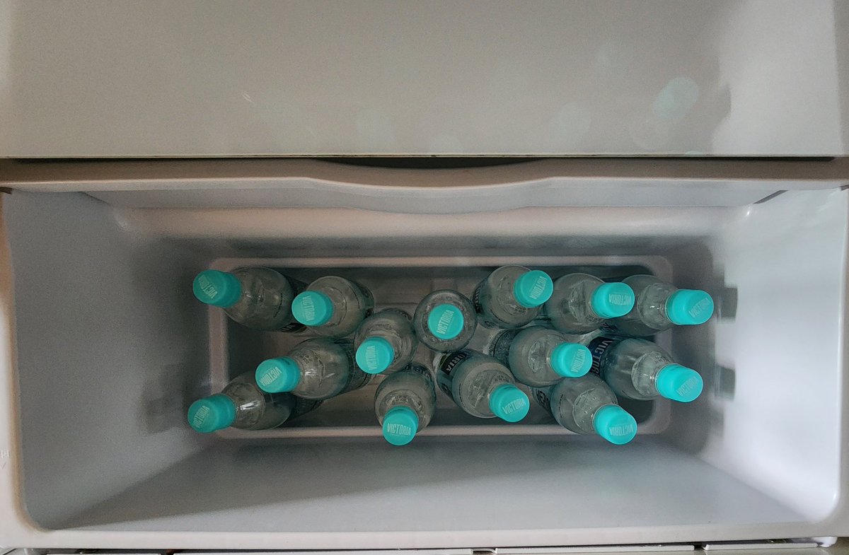 bts_jkmy's tweet image. 사둔 탄산수도 그대로인데 😂🤣😅
그래서 욕심 버리고 6개만 딱 샀다
역시 정구기가 쓰고 마시고 입고~~~~
결론은 믿고 손민수 해도 된다 
똑띠 울 정구기 

#클룹 #CLOOP