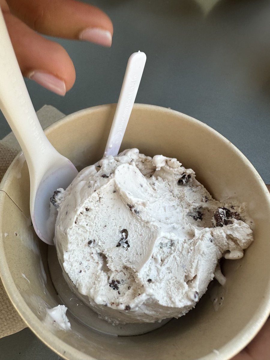 liquid nitrogen ice cream’ing!