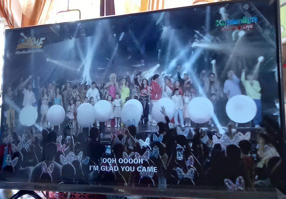 brybrightlight's tweet photo. Plot twist of the year! Just witnessed another historic scene in Philippine television. The Kapamilya x Kapuso unification fr!!!

#GnaGsaShowtime https://t.co/57GbUOWC1b