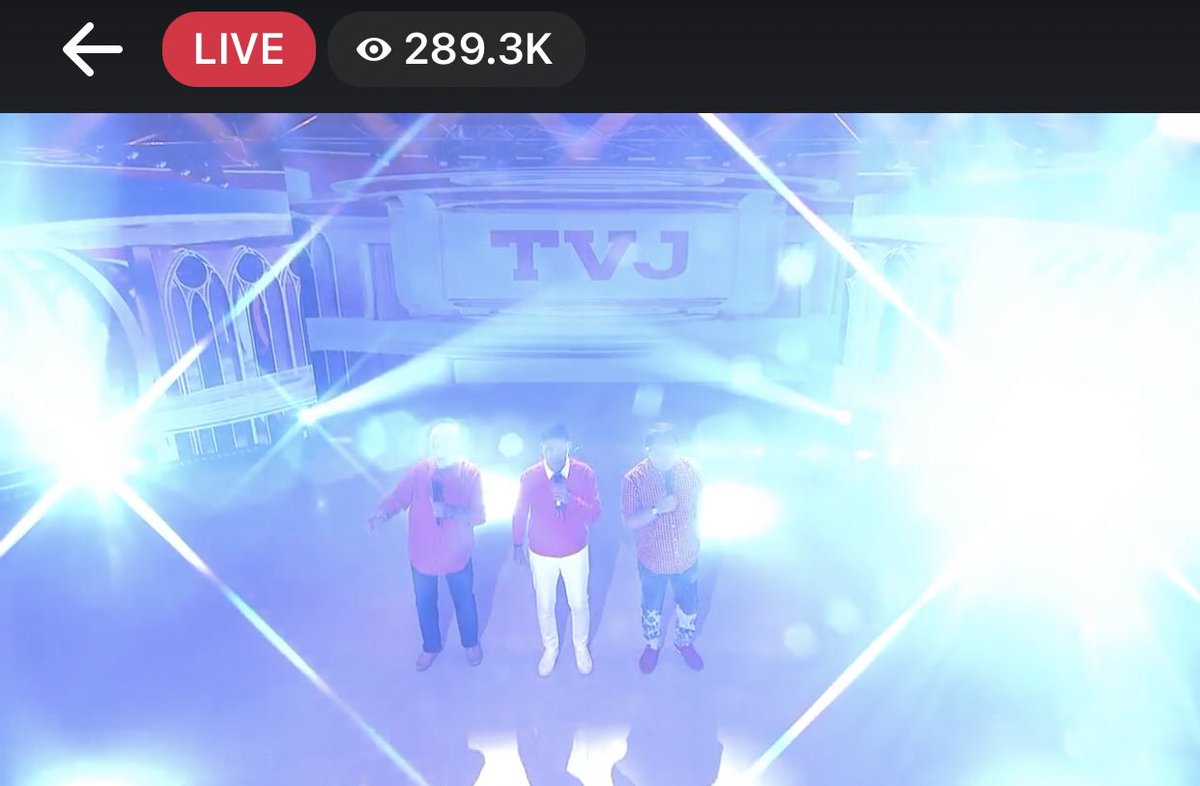 menggalurks's tweet photo. 293.8K viewers on TV5 Facebook and 289.3K viewers on TVJ Facebook!!! LEGENDS!!! 🙌🏻 @Official_TVJ 

LegitDabarkads MAINE
#LegitDabarkads #MaineMendoza #TVJonTV5 #TVJsaTV5 https://t.co/xtc3tzxQFs