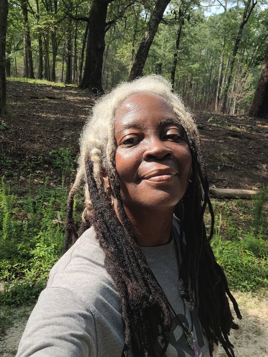 iamvaljones's tweet image. A treehome...in the trees. 💚🌲💚 #TreehouseMasters