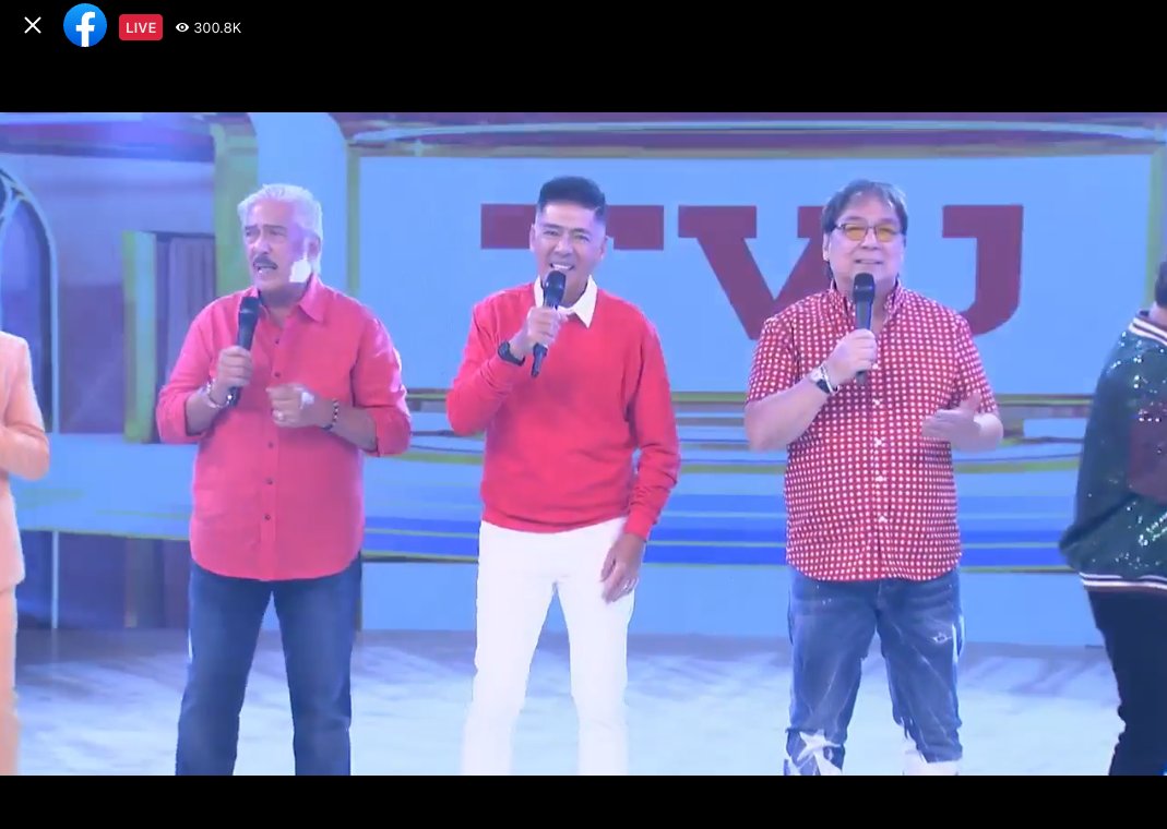 theavewanderer's tweet photo. 300K VS 53K

Numbers don't lie. 
Imagine being on TV for more than 40 yrs and YOU ARE STILL NUMBER 1. ❤️

#TVJ #LegitDabarkads #TVJonTV5 #TV5 #EatBulaga https://t.co/804wdWYvJW
