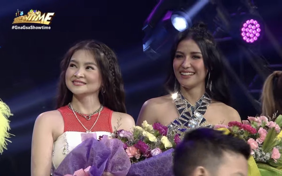 GMARTVNews's tweet photo. LOOK | ENTERTAINMENT UPDATE: In a historic telecast, Kapuso stars Sanya Lopez, Barbie Forteza, Rayver and Rodjun Cruz, Pokwang, and Mark Bautista grace the pilot episode of ‘It’s Showtime’ on GMA’s GTV channel on July 1, 2023. 

| Screenshots: ABS-CBN It’s Showtime YT livestream https://t.co/UHrOQSyFVE