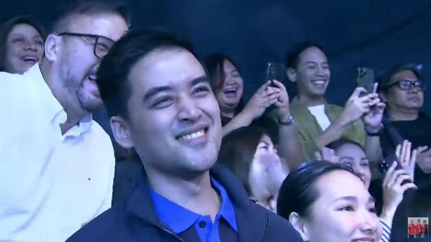 AbanteNews's tweet photo. TINGNAN: Pasig City Mayor Vico Sotto todo support sa pilot telecast ng TVJ sa TV5.

(Screengrab: TVJ/YouTube) https://t.co/bEEB2CD8lW
