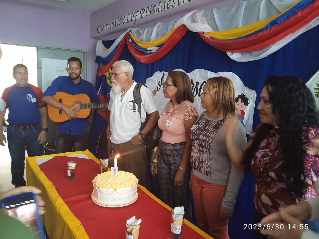 MichelePhillipe's tweet photo. Entérate.
Así celebramos los 9 años de Nuestro Niño CLIFM Luis Antonio Bigot. 
La Formación Permanente escencia del Maestro Investigador Descolonizado, seguimos haciendo historia seguimos construyendo el mundo mejor. ❤️🇻🇪
@_LaAvanzadora @KarenlyPSUV @Fernan_ERC @eugeniapinero https://t.co/cg8g6ecDtE