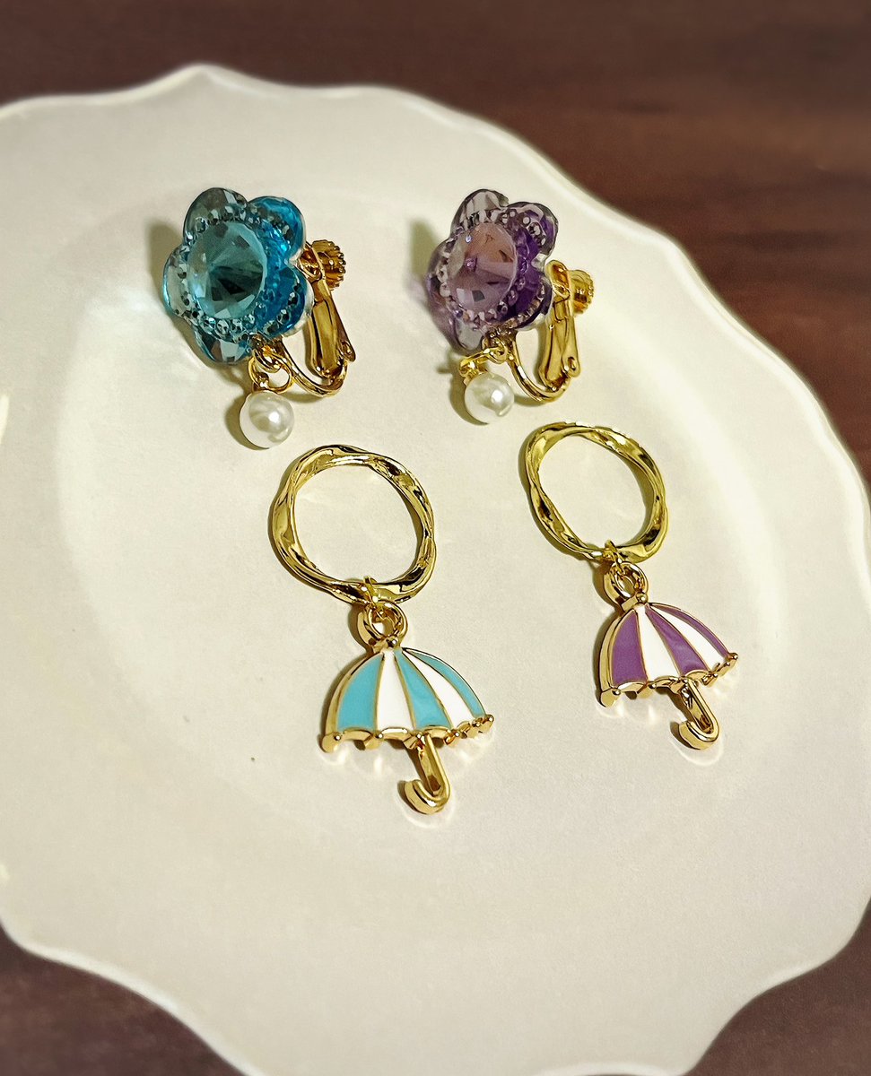 オーダー頂いたブルー&パープルの2wayイヤリング2種🦋☂️✨ 色味が