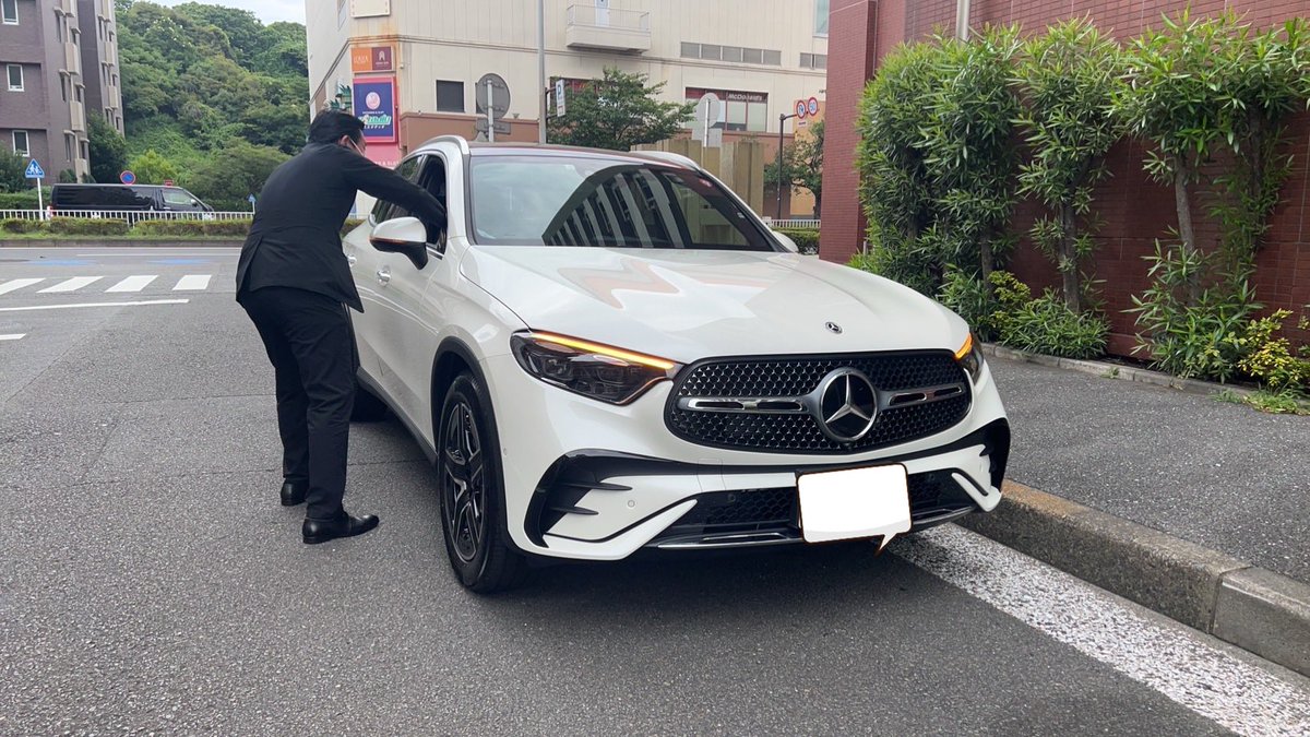RIP_OFF6614's tweet photo. GLC220d(現行)新車御納車でございます( ੭˙ᗜ˙)੭
ありがとうございました(⸝⸝ ´艸`⸝⸝)

#GLC200d
#現行
#浦和美園
#新車
#中古車
#外車
#買い取り
#査定 https://t.co/Vni4mEqj9V