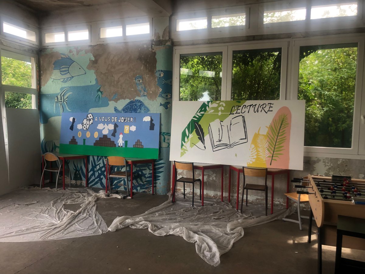 Ça prend forme <a href="/clgBouligny/">Collège de Bouligny</a> !
Plus que quelques jours pour terminer ce beau chantier…

Merci <a href="/BzymekTribu/">Tribu Bzymek</a> pour les palettes, <a href="/LauretteSteich1/">Laurette Steichen</a> à l’origine du club crénov’tout et à l’ensemble des professeurs qui participent et encouragent les élèves si fières de leurs travaux !